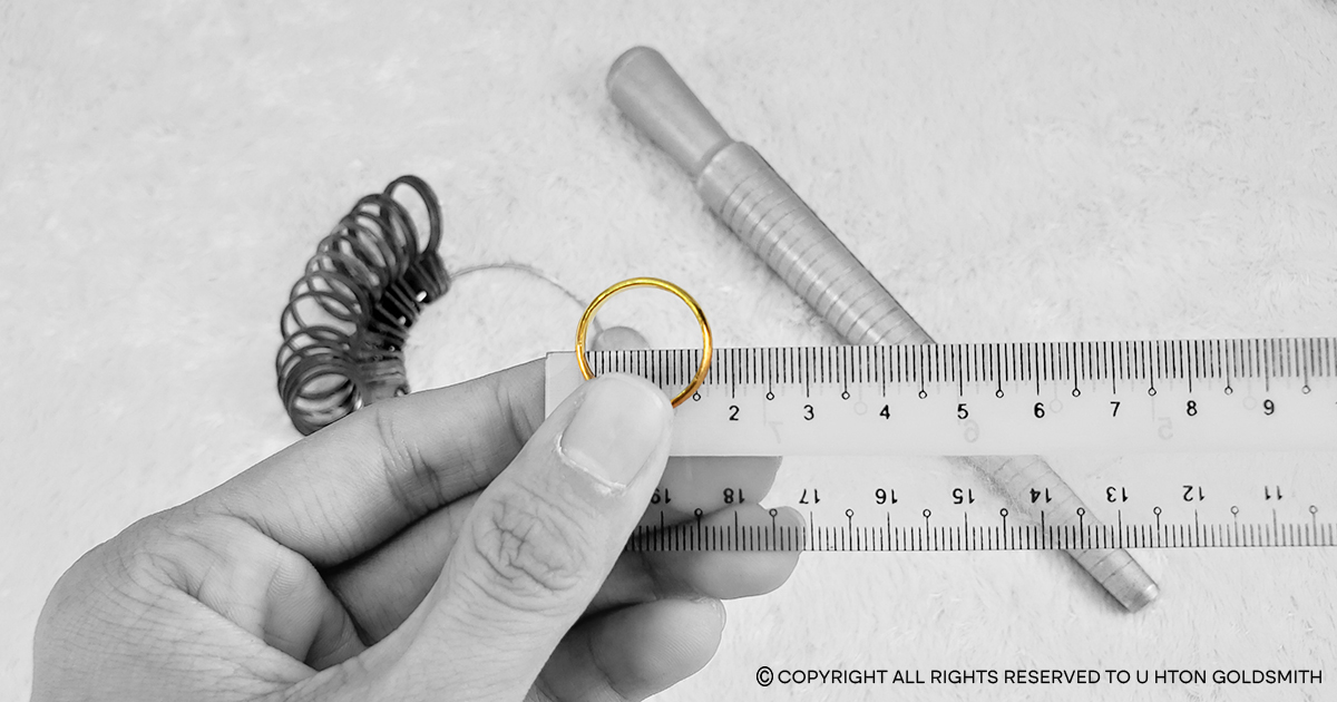 How to measure Ring Size BW